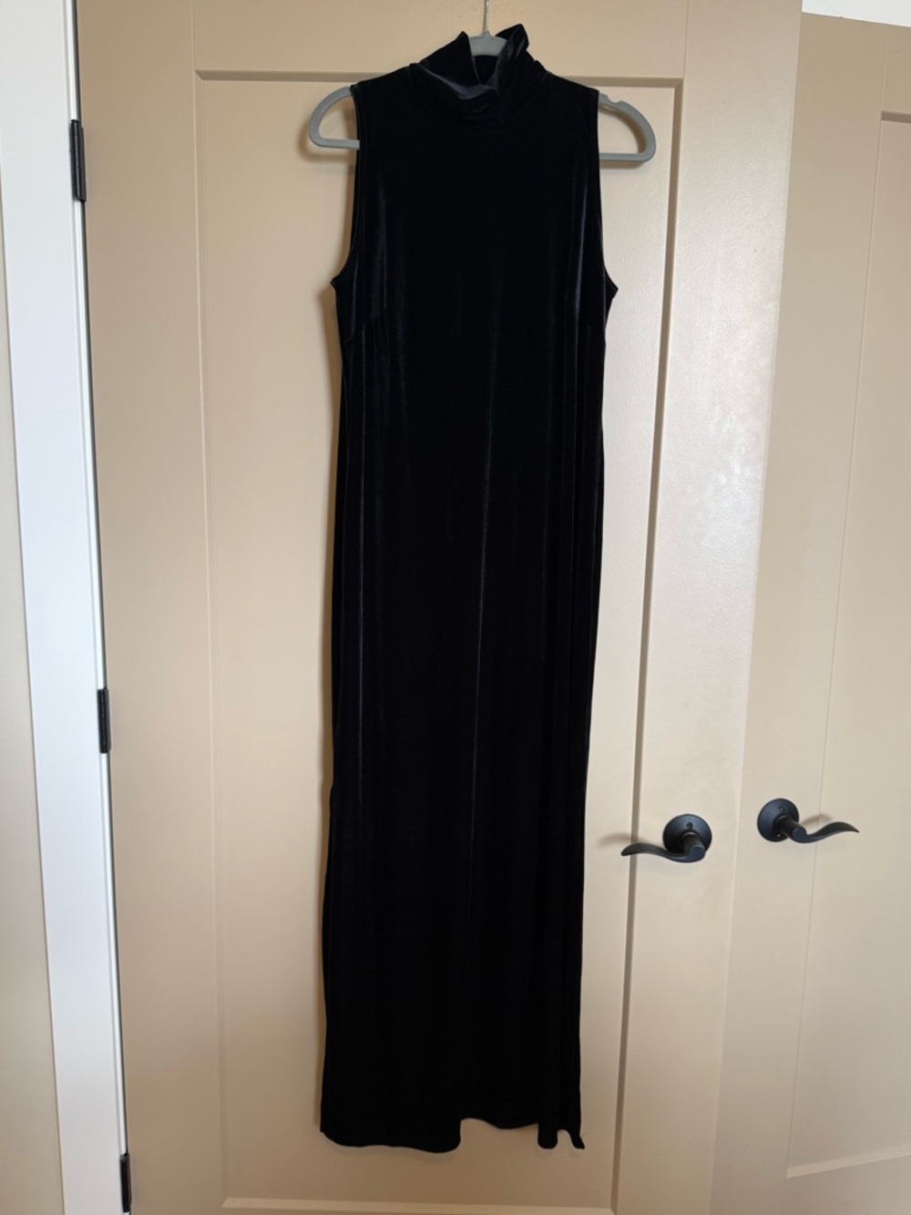 Cato Sleeveless Black Velvet Maxi Dress with Mock Neck